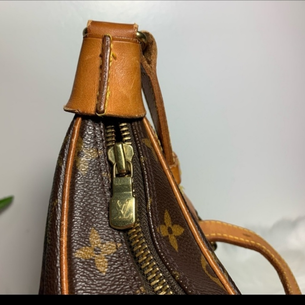 Authentic Louis Vuitton Boulogne 30 - Picture 6 of 13